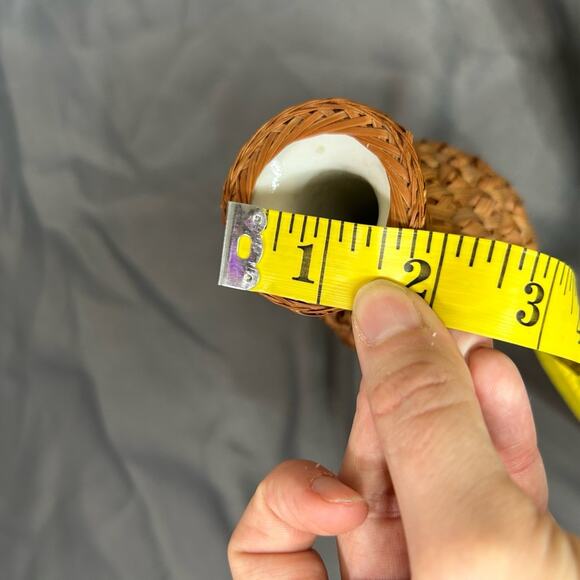 VTG- weaved basket vase- inside bud vase pottery- table top- mini- retro- unique - Picture 2 of 7